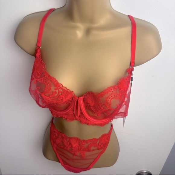 Blue Bella Marseille Embroidered Floral Bra &Thong Panies In Tomato Red NWT 40DD - Picture 6 of 16